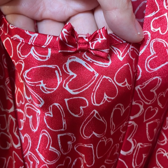 Morgan Taylor Red Heart Print Robe - Picture 5 of 10